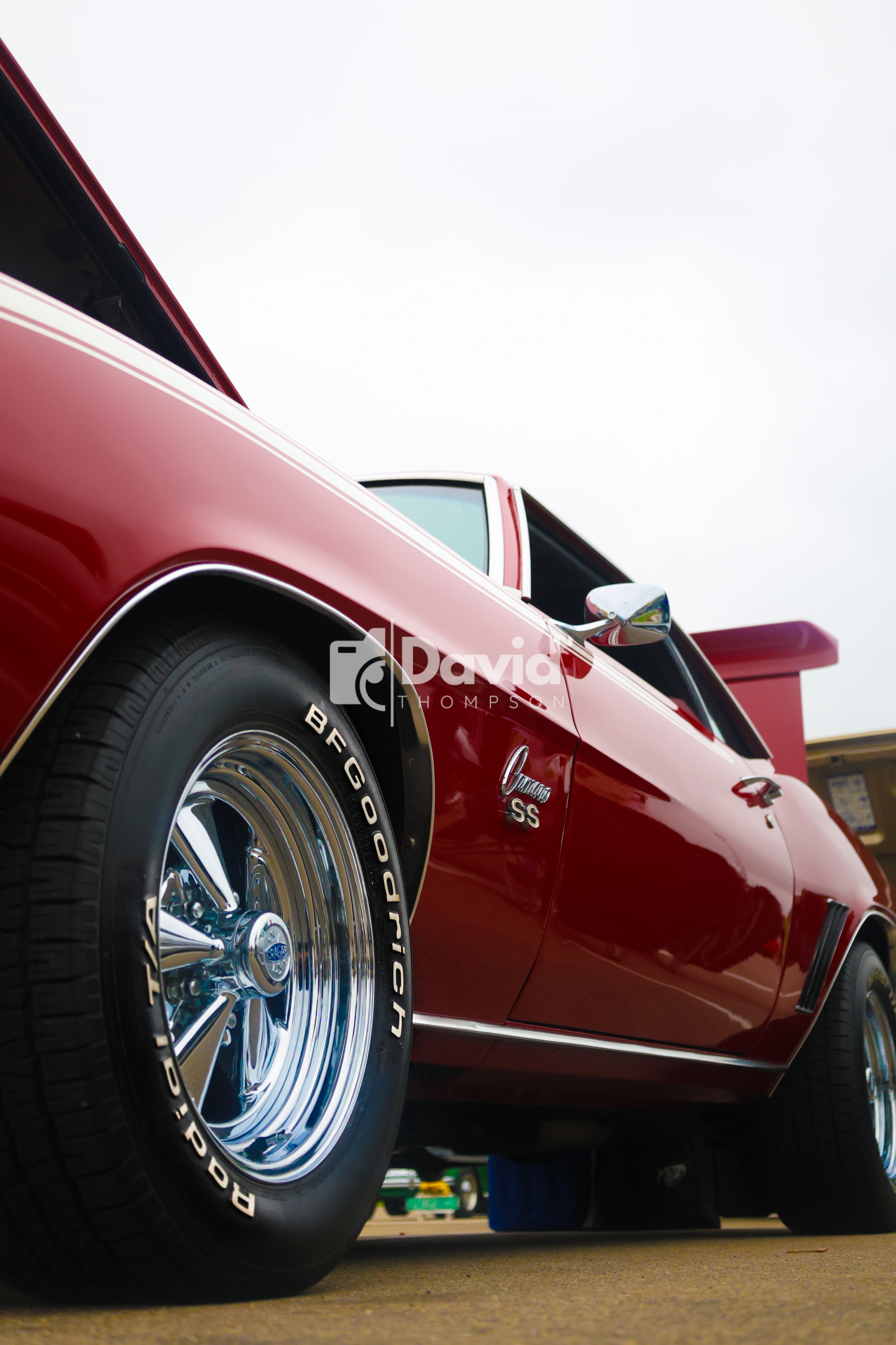 a picture of a red car